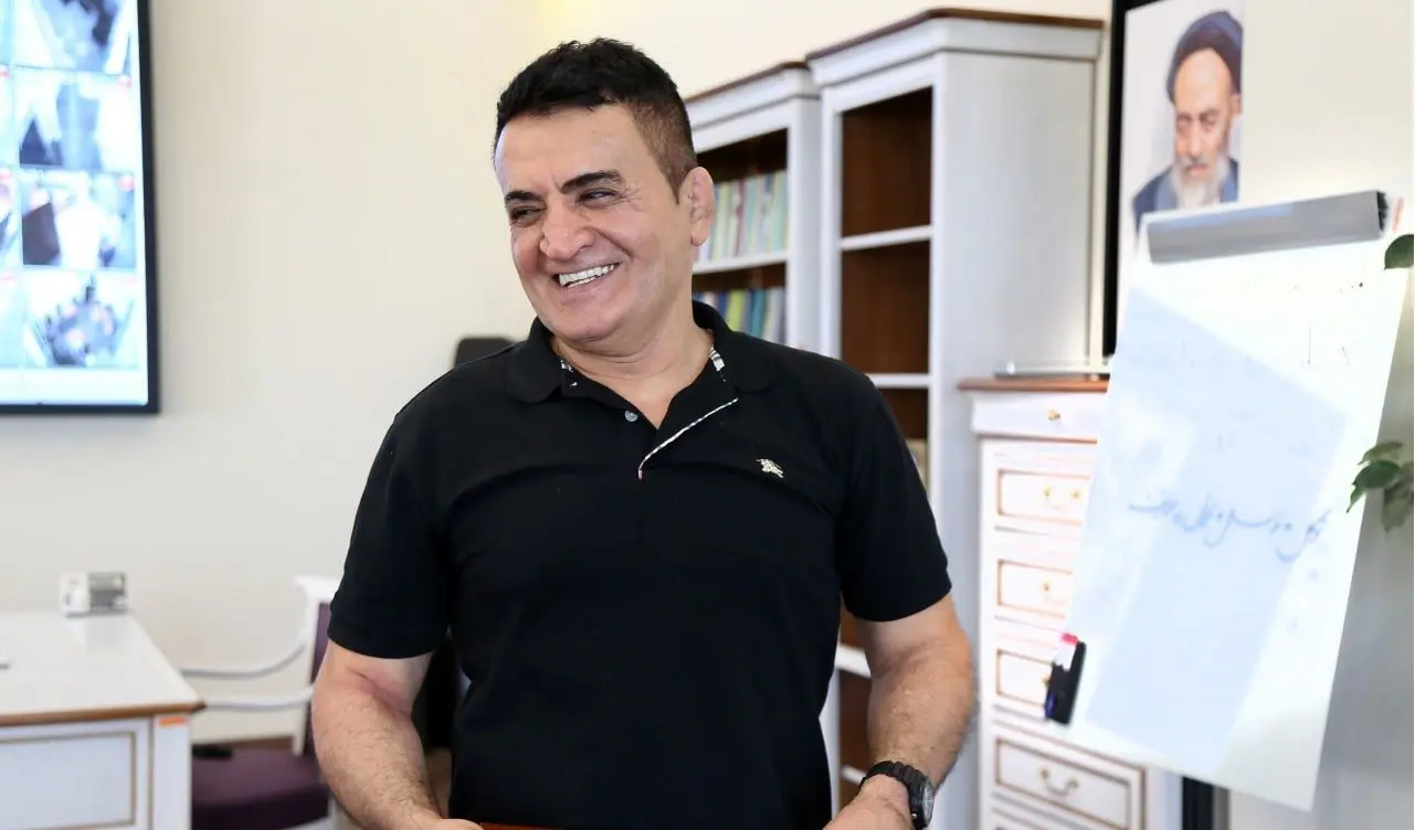 بنا مانند مهماندوست ناراضی نشود !