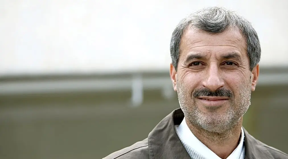 برای مایلی‌کهن که از آن سوی بام افتاده