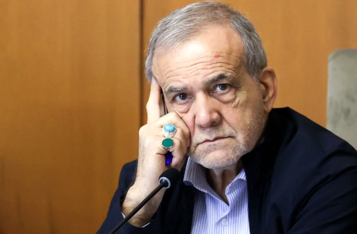 ‌پزشکیان: وقتی دانشجو بودم قلب هر کسی را عمل می‌کردیم ۶ ماه بعد می‌مرد