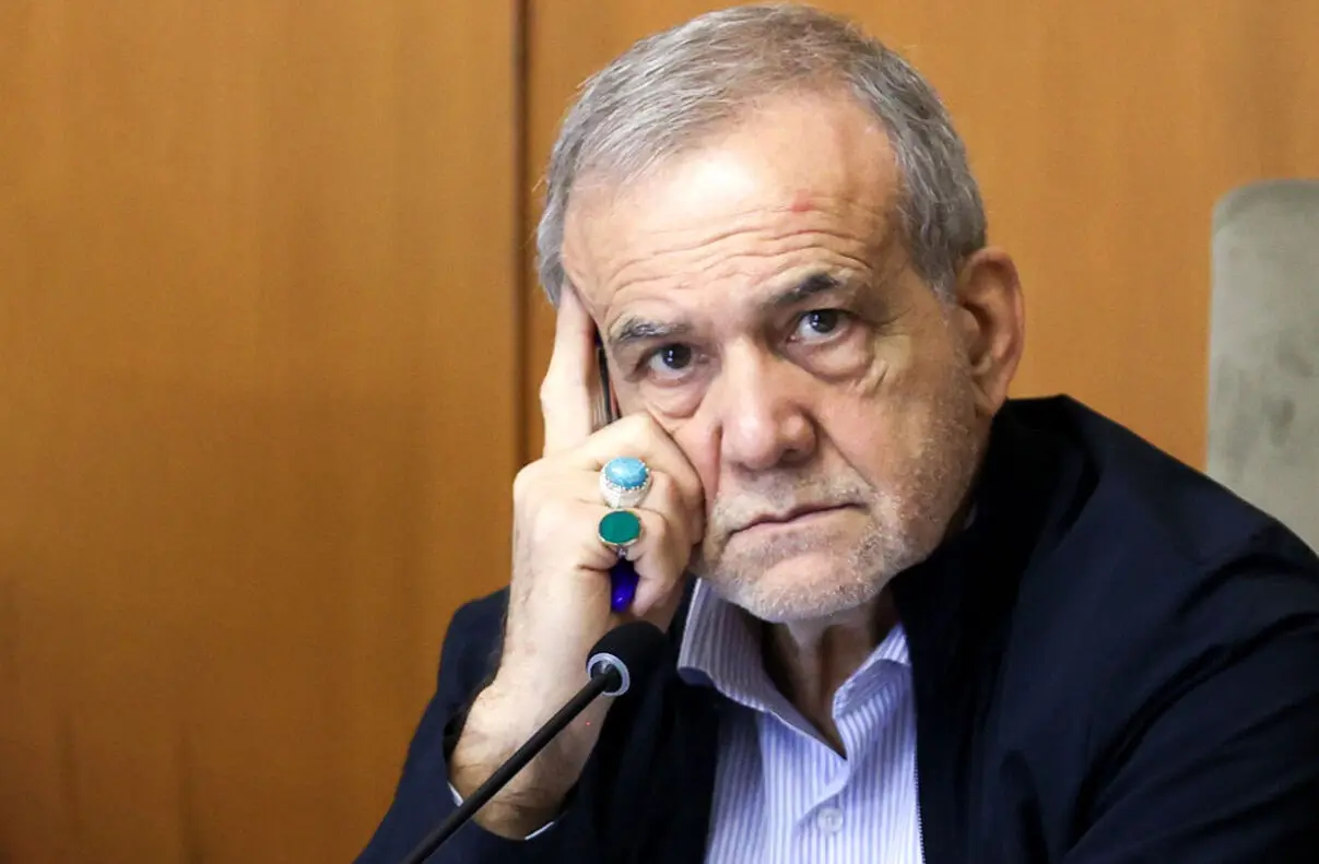 ‌پزشکیان: وقتی دانشجو بودم قلب هر کسی را عمل می‌کردیم ۶ ماه بعد می‌مرد