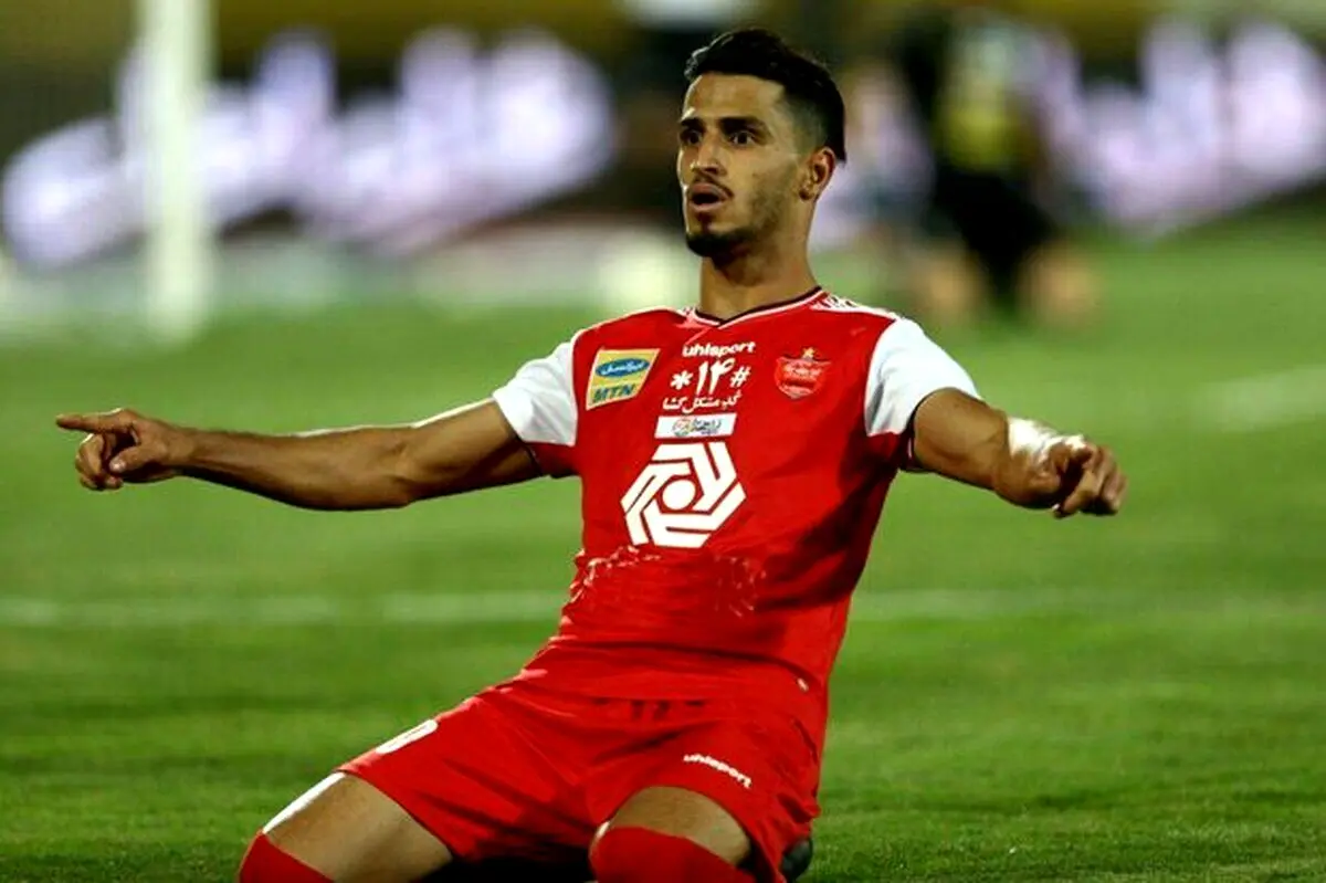 عذرخواهی مهاجم پرسپولیس از باشگاه استقلال و هوادارانش