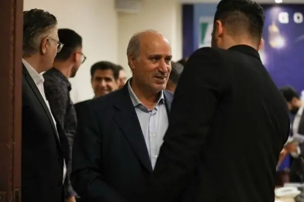 چمدان‌های تاج هنوز در کاناداست!