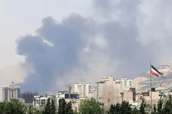 درگیری‌های هوایی در تهران و چند شهر دیگر / جزئیات ترور در قم / انفجار بزرگ در اصفهان