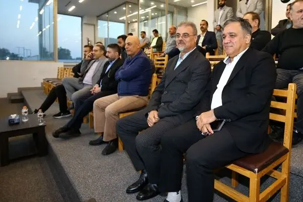 جنگ داخلی استقلال با کلید واژه قرار کافه ایرانمال