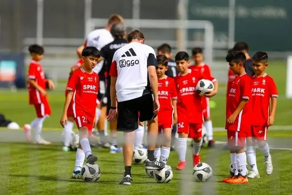 برد نمایندگان ایران مقابل پاری‌سن‌ژرمن، بارسلونا و ویارئال