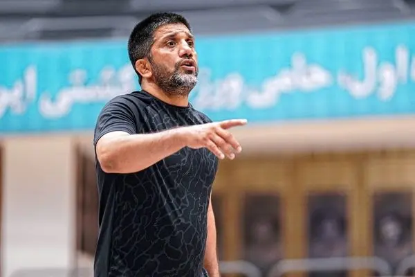 علیرضا دبیر در توییتر هست یا نیست؟