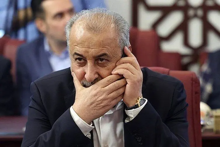 طلسم یک استعفا 