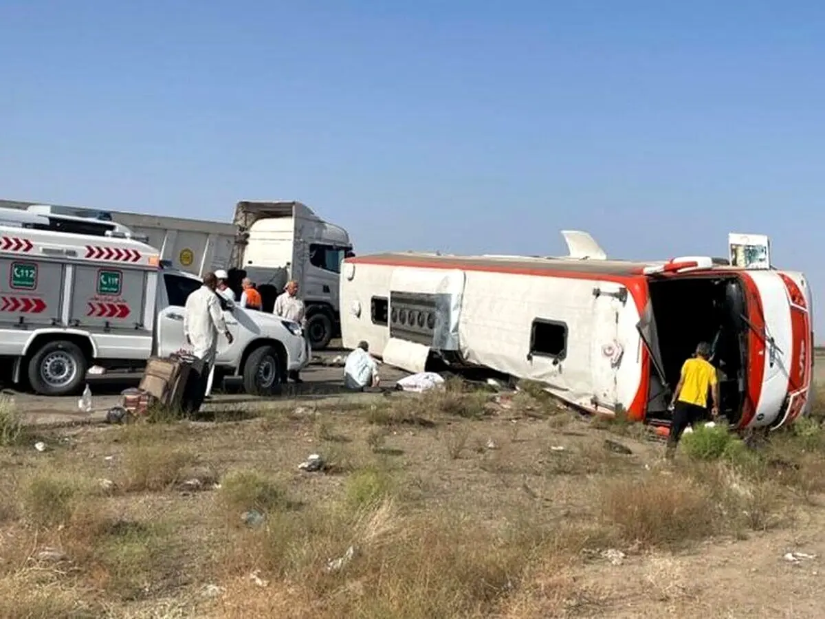 سقوط مینی‌بوس کارگران به دره در تهران | دو هلی‌کوپتر اعزام شدند