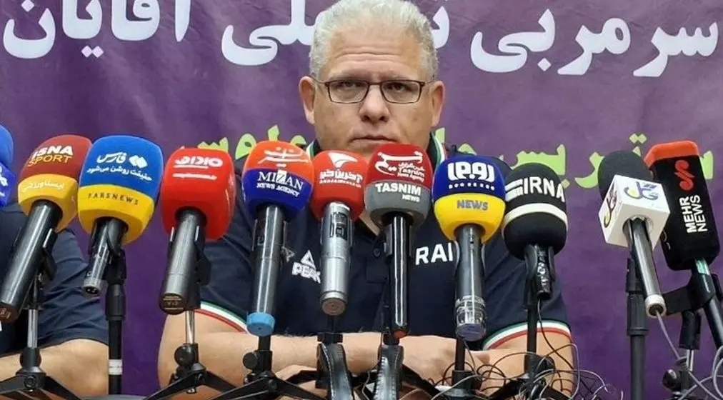 خطر از سر سرمربی بسکتبال گذشت