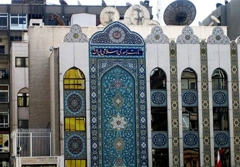 هجوم سوری‌ها به سفارت ایران + عکس