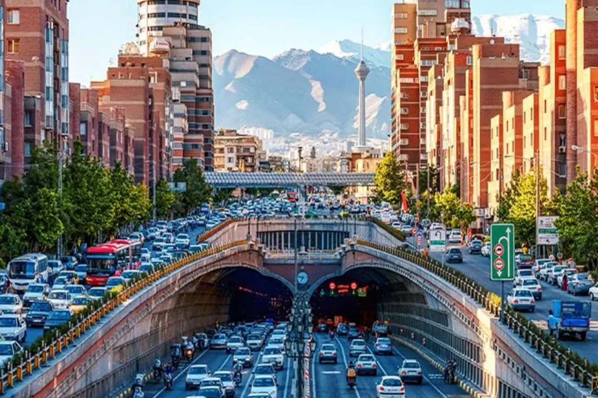 ۱۲ استان ایران به دلیل خطرات اشعه فرابنفش، تعطیل میشوند