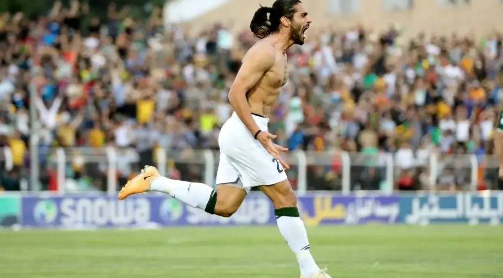 ابرقویی با پرسپولیس دو ساله بست