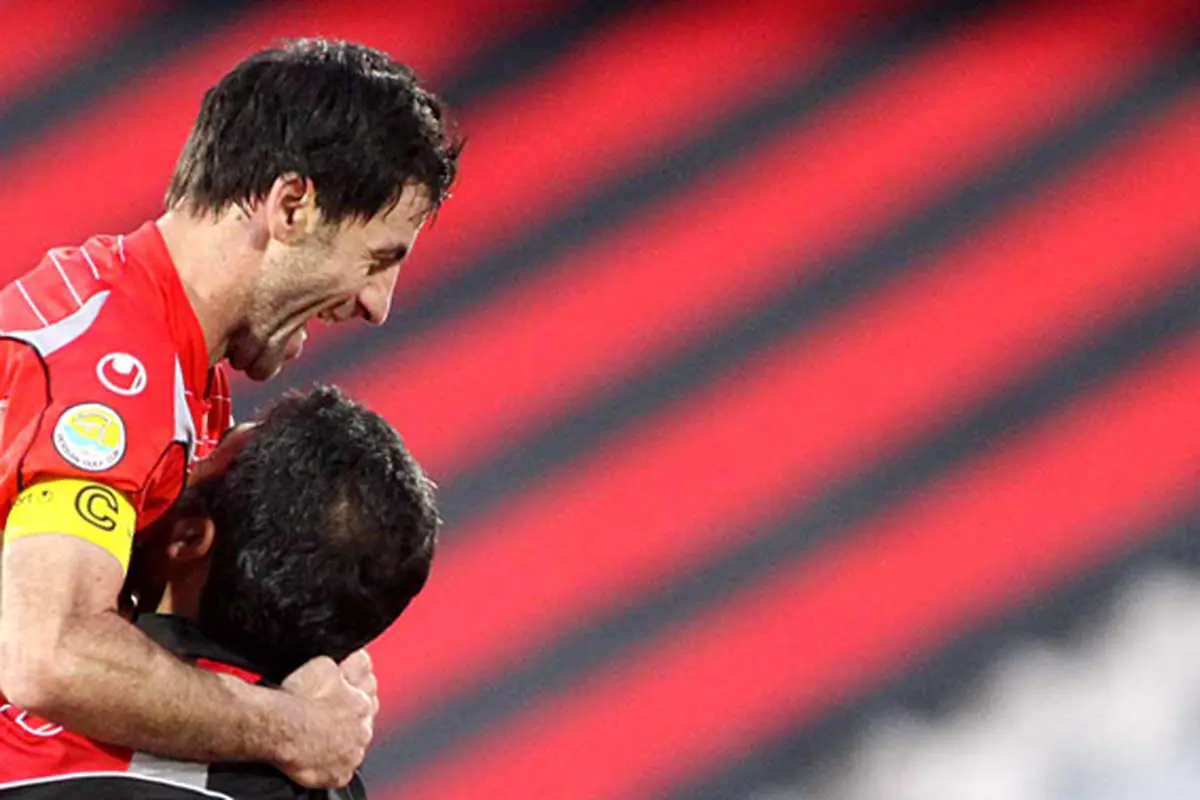 عکس| تولد پرستاره کریم باقری؛ از گل‌محمدی تا فردوسی‌پور و محسن یگانه!