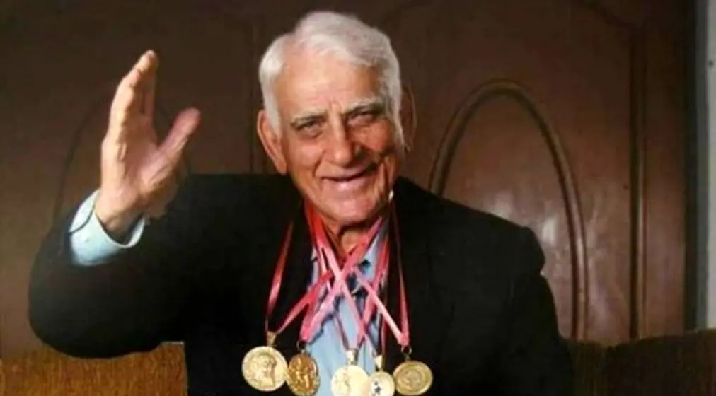 اسطوره کشتی در بیمارستان بستری شد