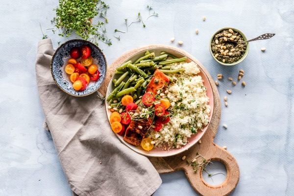 اگر قبل از خواب گرسنه می‌شوید، این 7 ماده غذایی را بخورید