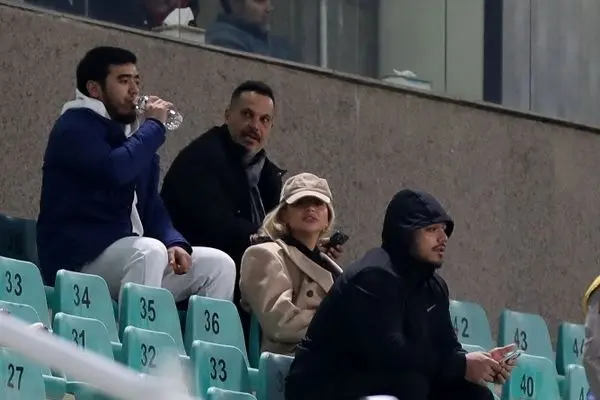 خواهر اورونوف در اکباتان