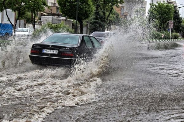 وقوع سیل‎ و کولاک در ١٣ استان | ٨٠٠ نفر از سیل و آب گرفتگی آسیب دیده‌اند