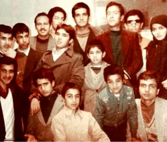 رضا عطارانِ نوجوان در مشهدِ ۱۳۵۹؛ تصویری از آغاز فعالیت هنری 