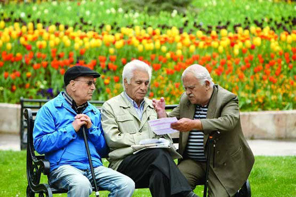 خبر خوش معاون رئیس جمهور برای بازنشستگان | همسان‌سازی حقوق‌ها از چه زمانی انجام می‌شود؟