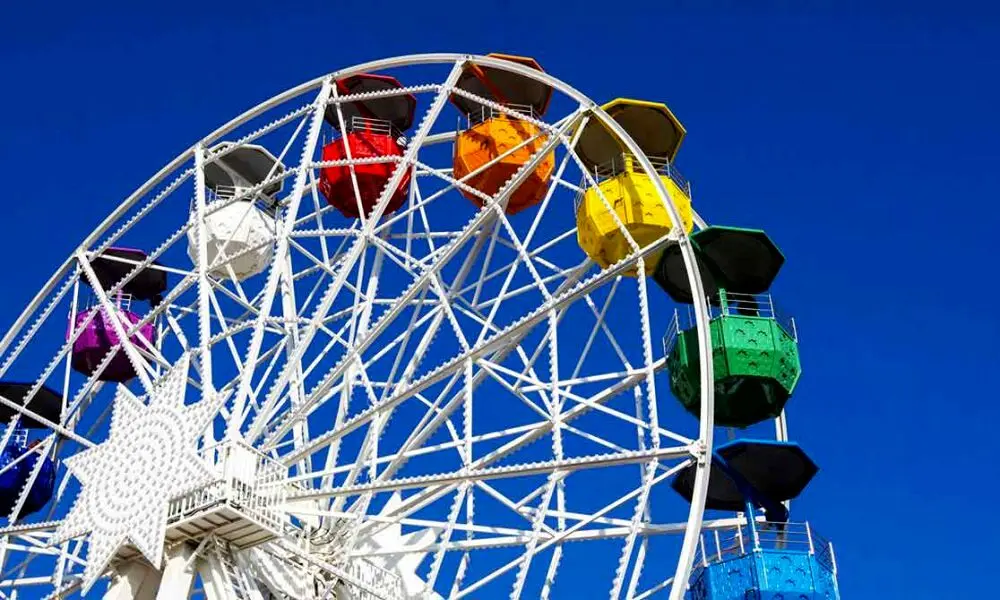 12 دختر در آسمان اهواز نجات پیدا کردند