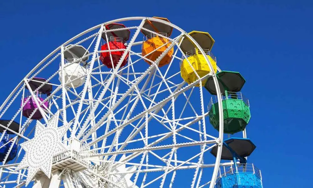 12 دختر در آسمان اهواز نجات پیدا کردند