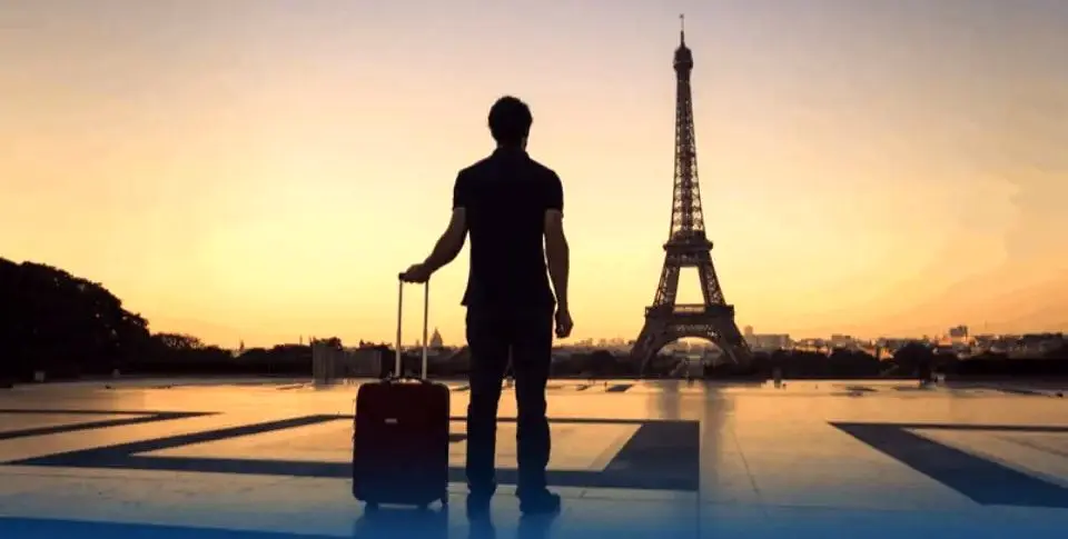 سقوط اعتماد عمومی در فرانسه و افزایش بی‌سابقه تمایل به مهاجرت