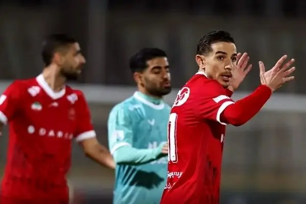 فرشاد احمدزاده:جریمه شدم در حالی که اصلا در تشویق ایسلندی نبودم