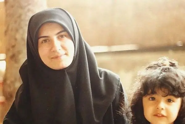 تغییر چهره و تیپ مجری محبوب دهه ۶۰ بعد از ۴۰ سال + عکس