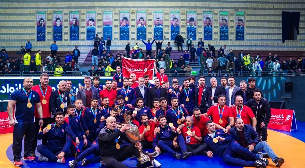 قهرمانی جنجالی بانک شهر در لیگ کشتی آزاد+ عکس
