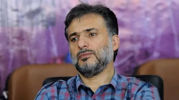صحبت‌های غیرمنتظره جواد هاشمی در برنامه علی ضیا؛ پدرم آهنگساز بود و مادرم روضه‌خون + ویدئو