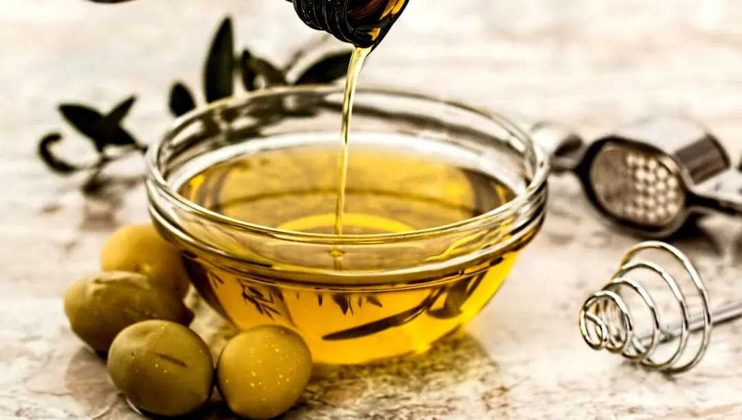 ۵ روش اصلی برای تشخیص روغن زیتون اصل از تقلبی