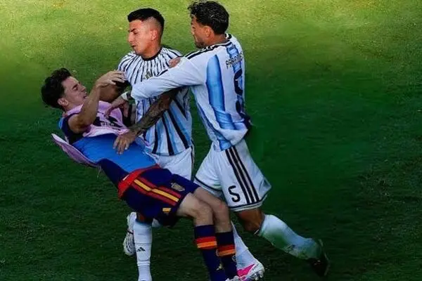 انتقاد از بدرفتاری ها در فینال ادامه دارد ...