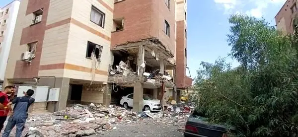 حوادث آتش سوزی و انفجار در قم، کرج، تهران و مشهد/ تکذیب انفجار در فرودگاه مشهد