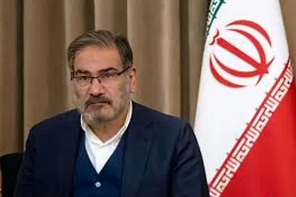 شمخانی: تقدیر آن بود که با تنی زخمی بمانم