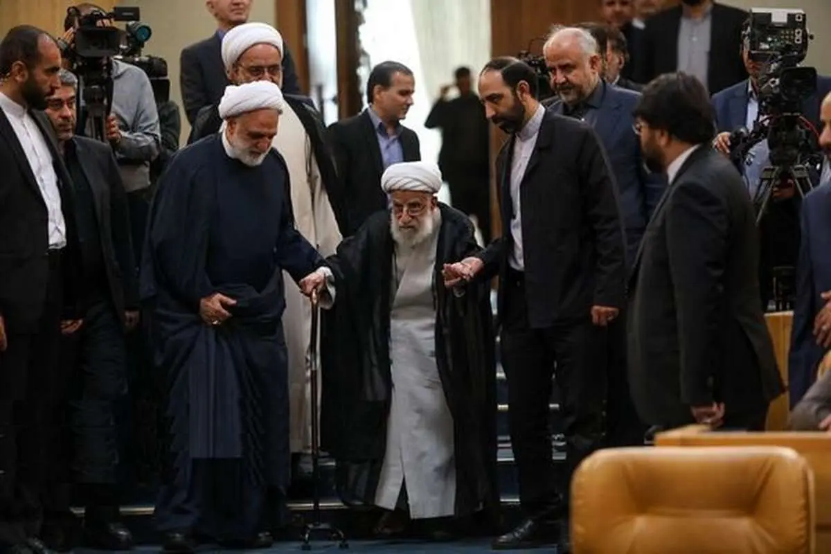 احمد جنتی ۹۹ ساله، در دبیری شورای نگهبان ابقا شد