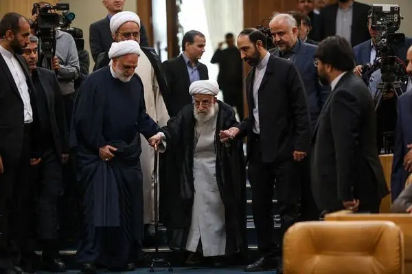 احمد جنتی ۹۹ ساله، در دبیری شورای نگهبان ابقا شد
