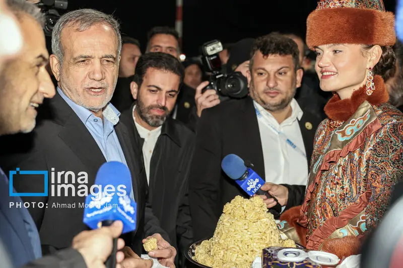 استقبال از پزشکیان
