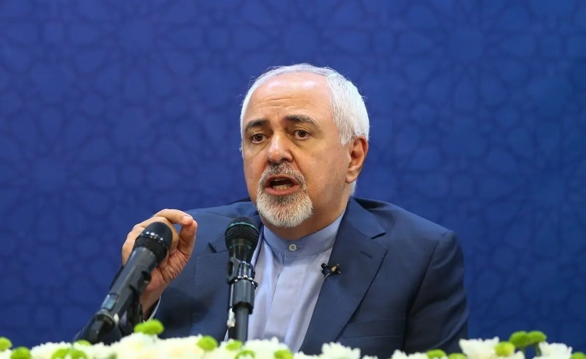 ظریف: پزشکیان ایران را از جنگ دور کرد | او مانع اجرای قانون حجاب شده است | گناه من این وسط چیست؟