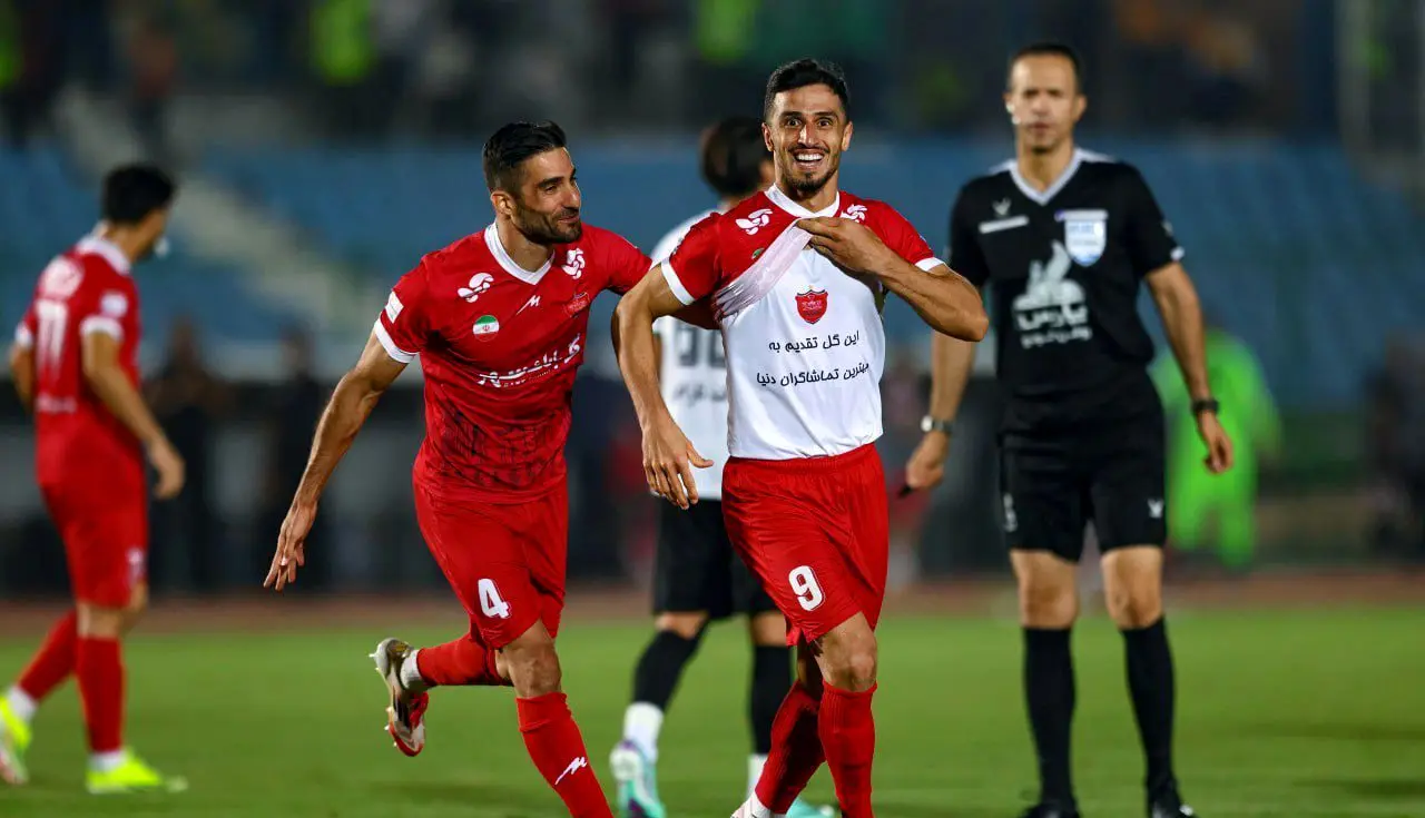 هاشمیان تشویق شد