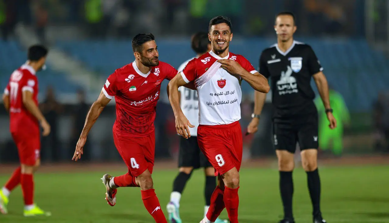 هاشمیان تشویق شد