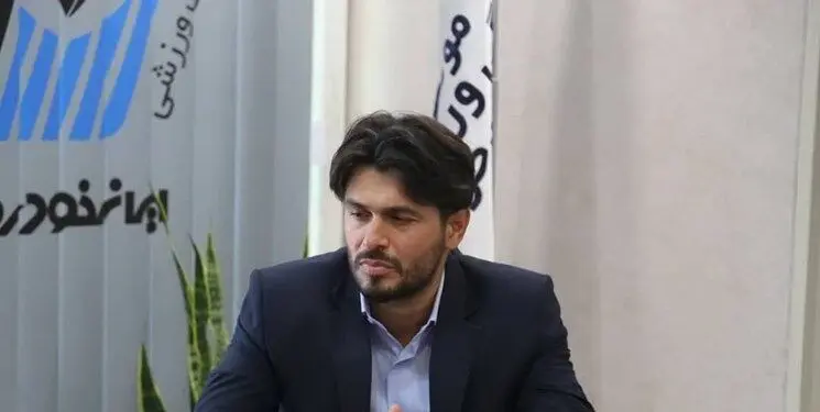 این مربی روی زمین نماند !