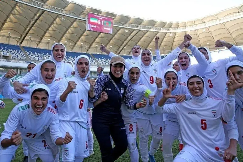 بزرگترین فرصت فوتبال زنان در آستانه سوختن 
