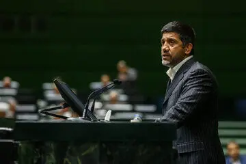 علیرضا دبیر تحمل نکرد و جواب داد !