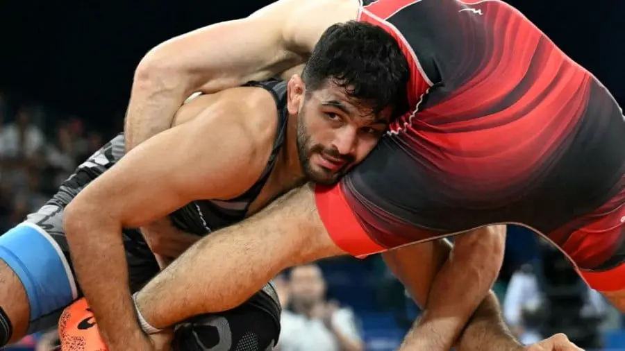 حامد حدادی نه ، حسن یزدانی با دقیقه ای ۶۰۰ میلیون آری !