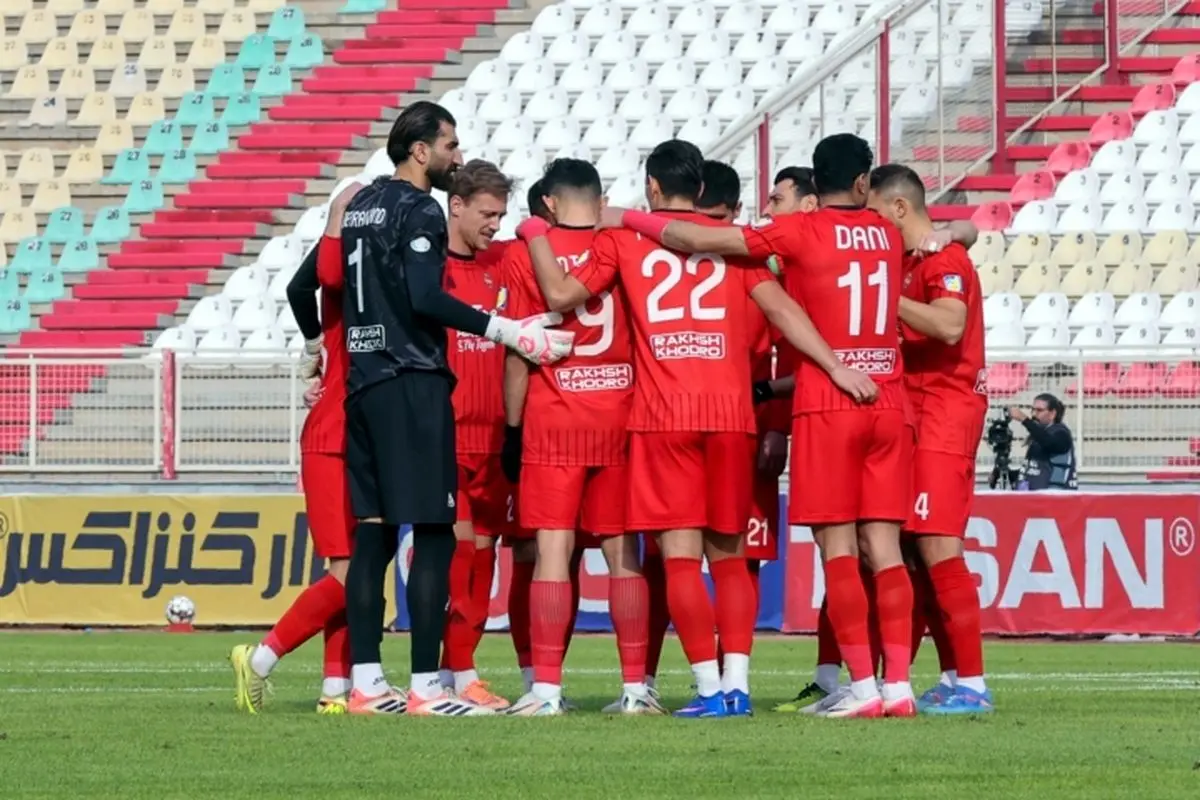 چرا جنجال ها ترمز تراکتور را نکشید؟