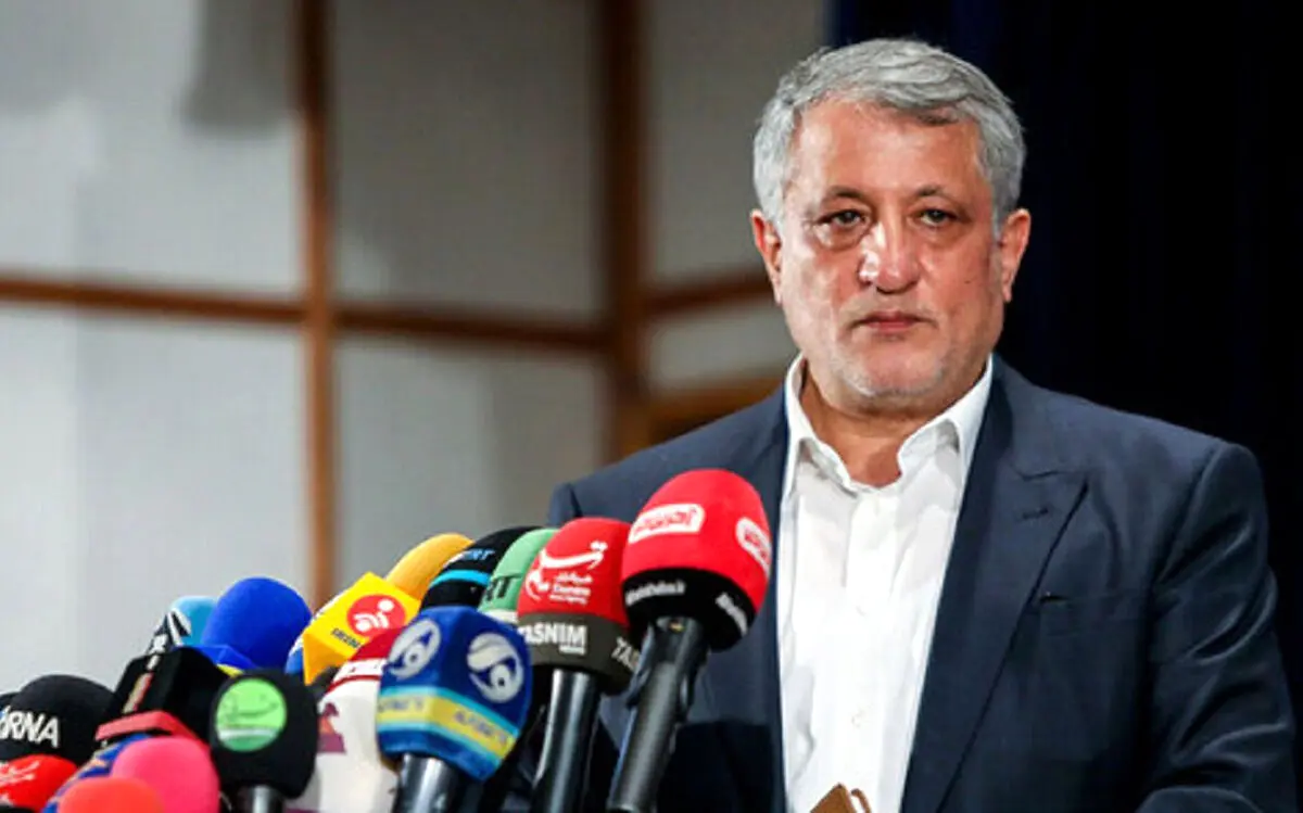  محسن هاشمی یک نماینده را روی آنتن زنده تهدید کرد | استخر فرح را او مطرح کرد