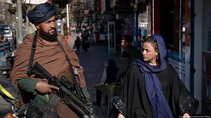 افغانستان در تاریکی؛ طالبان اینترنت و ارتباطات را به‌طور کامل قطع کردند