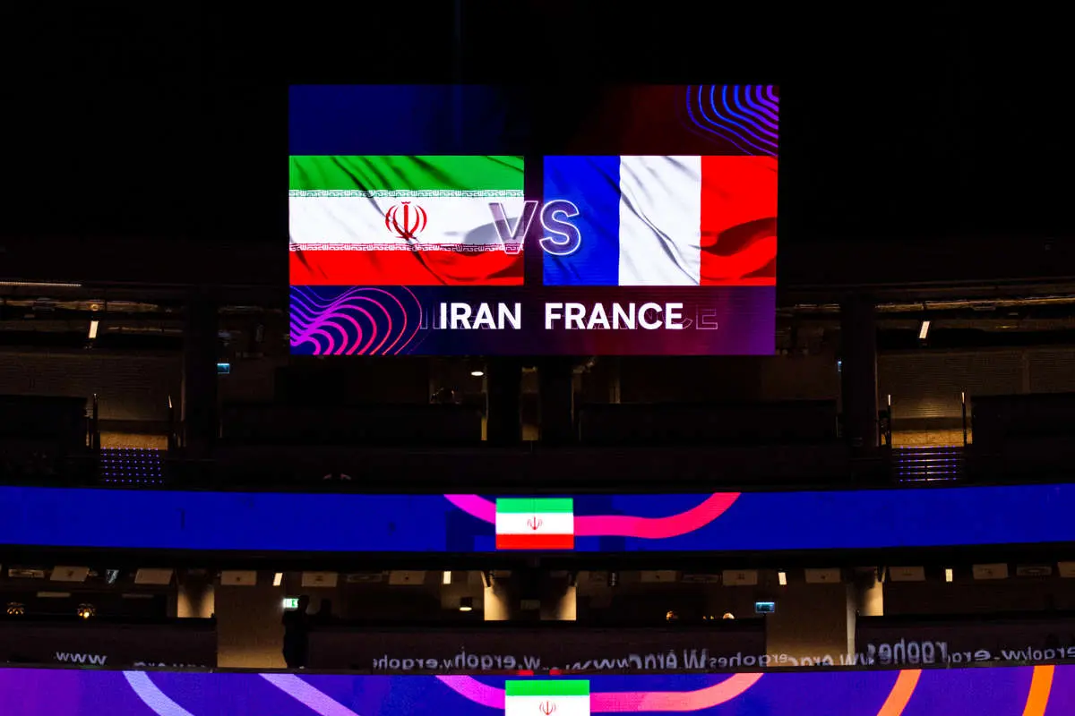 پیاتزا انقلاب نکرد+عکس