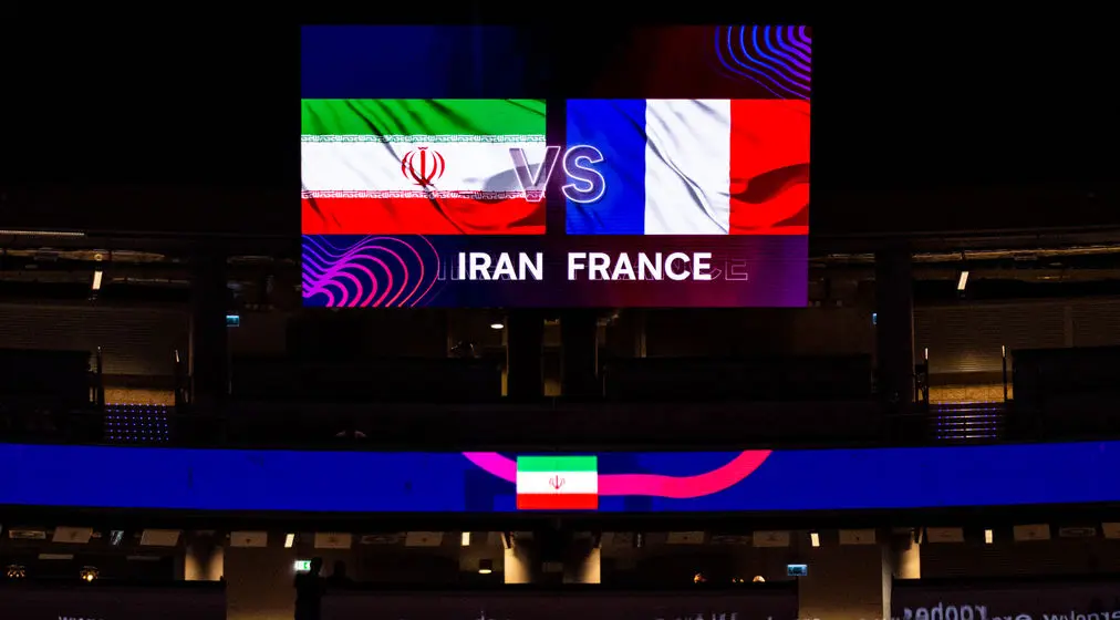 پیاتزا انقلاب نکرد+عکس