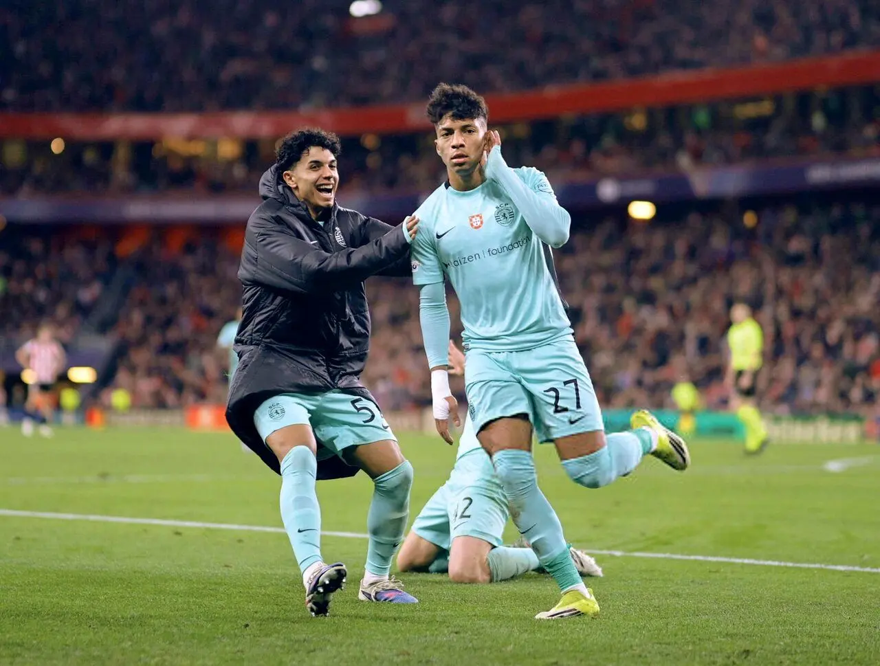 عجب شبی بود